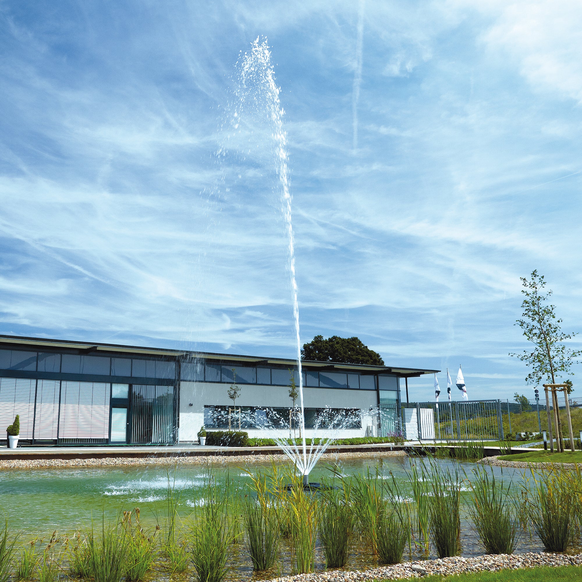 OASE Maxi II Floating Fountain