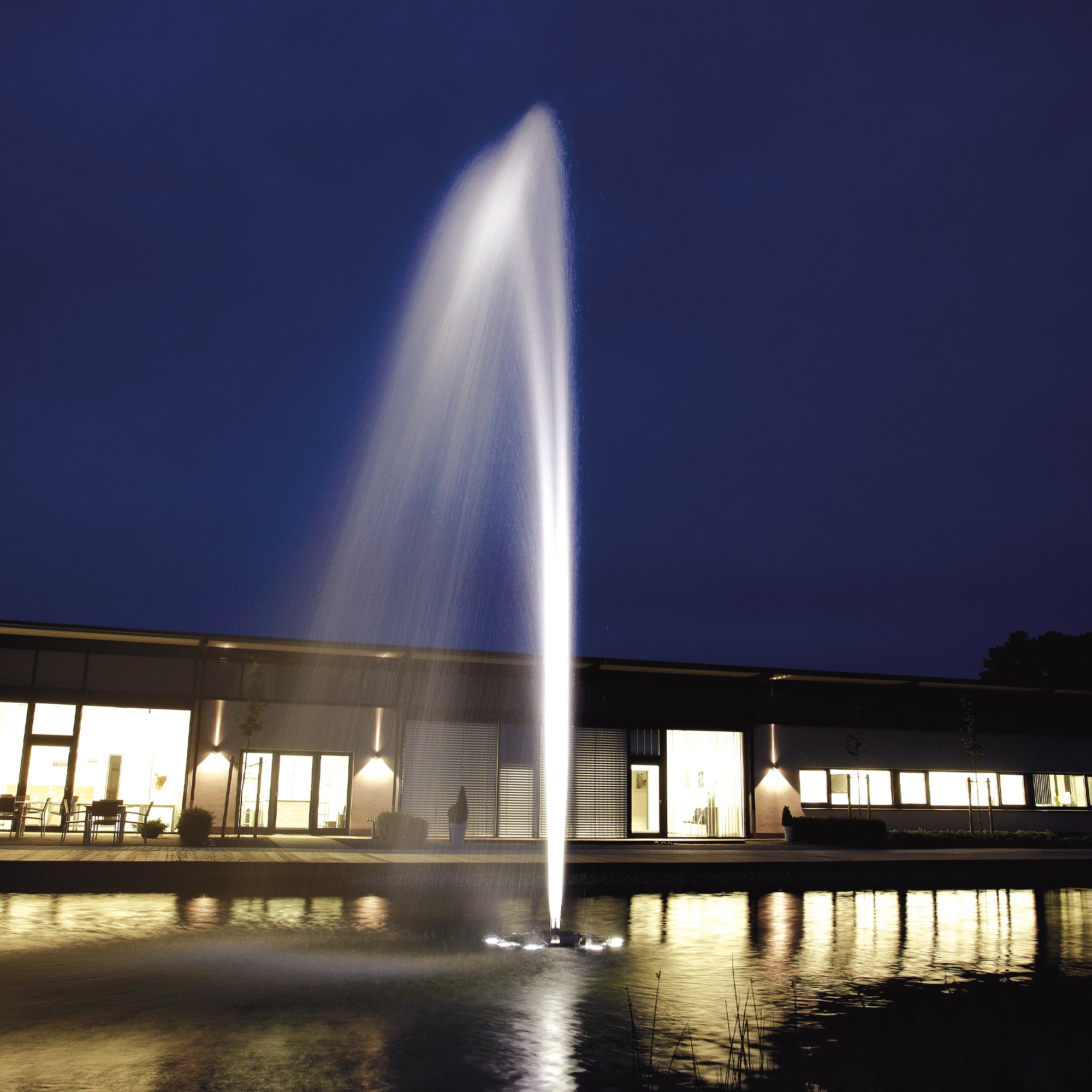 OASE Maxi II Floating Fountain