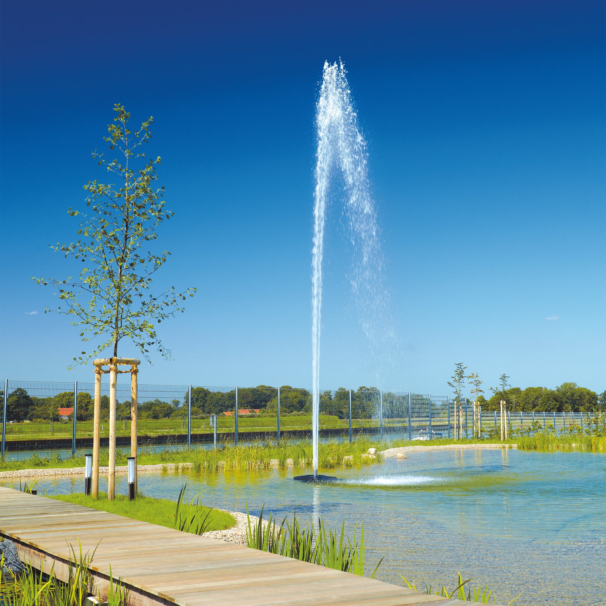 OASE Maxi II Floating Fountain